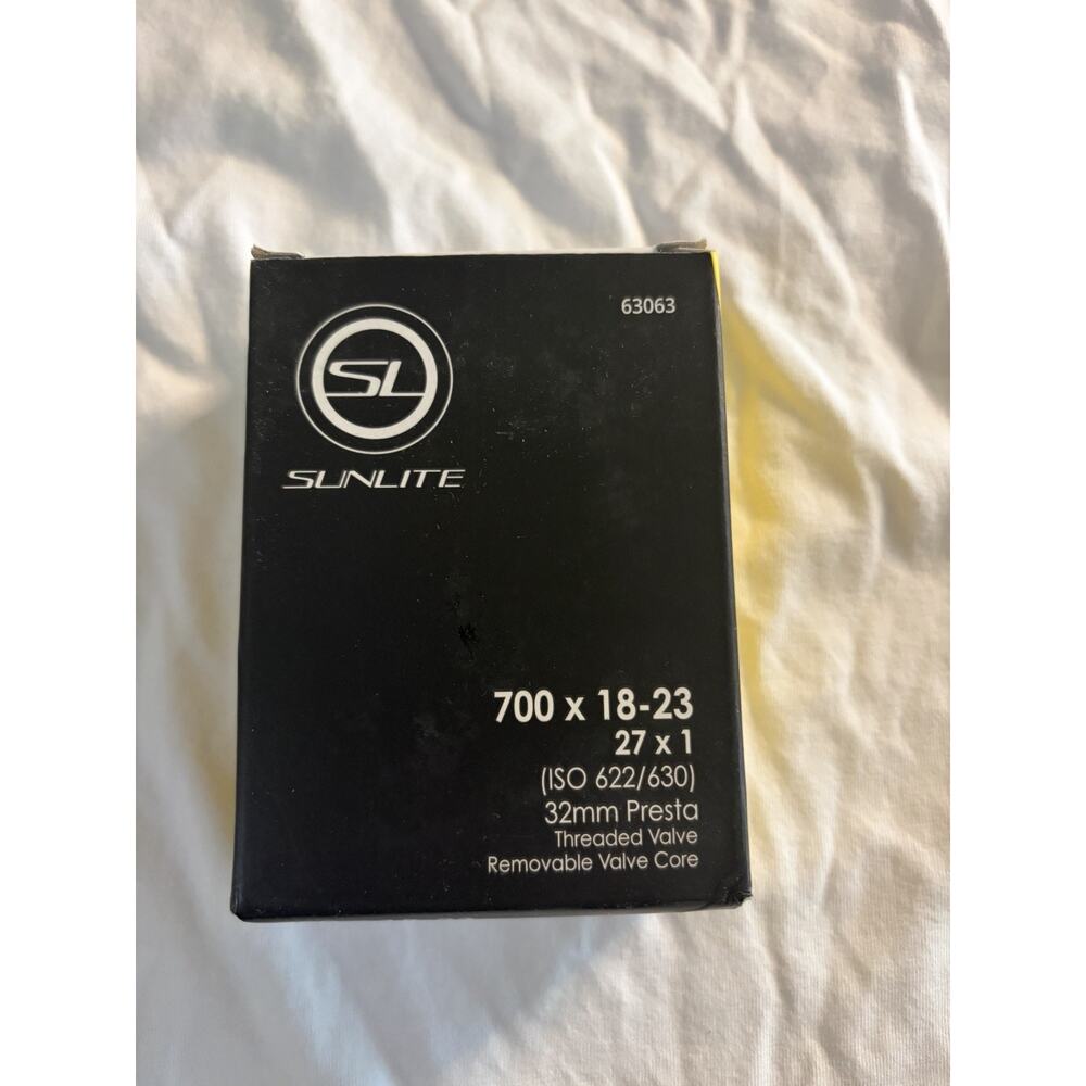 Sunlite 700 X 18-23 27 X 1 (ISO 622/630) 32mm Presta Threaded Valve